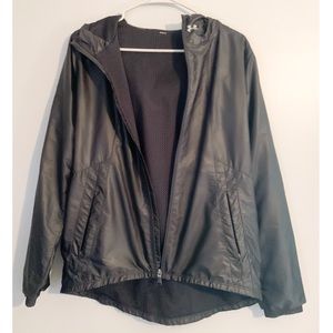 UNDER ARMOUR black rain jacket